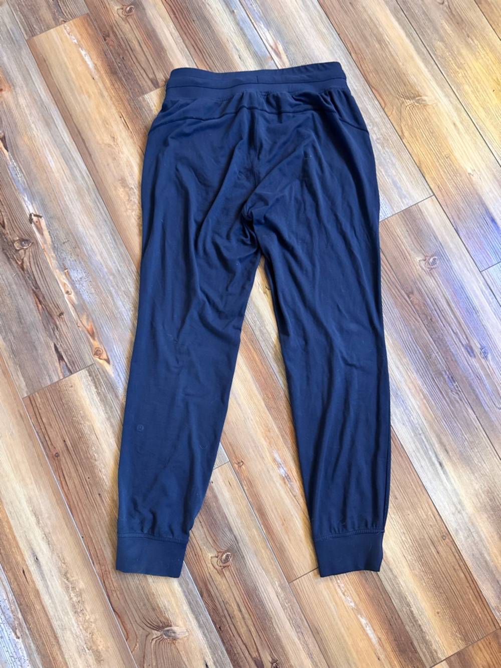 Lululemon - Nulu Black Drawstring Jogger Pants, size 8 - Picture 3 of 9
